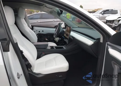 2023 Tesla Model Y Awd/Long Range Dual Motor All-Wheel Drive z USA, uszkodzony, nr VIN 7SAYGDEEXPF607886